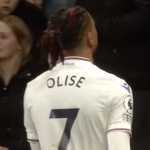 Michael Olise pilih Manchester United ketimbang Chelsea