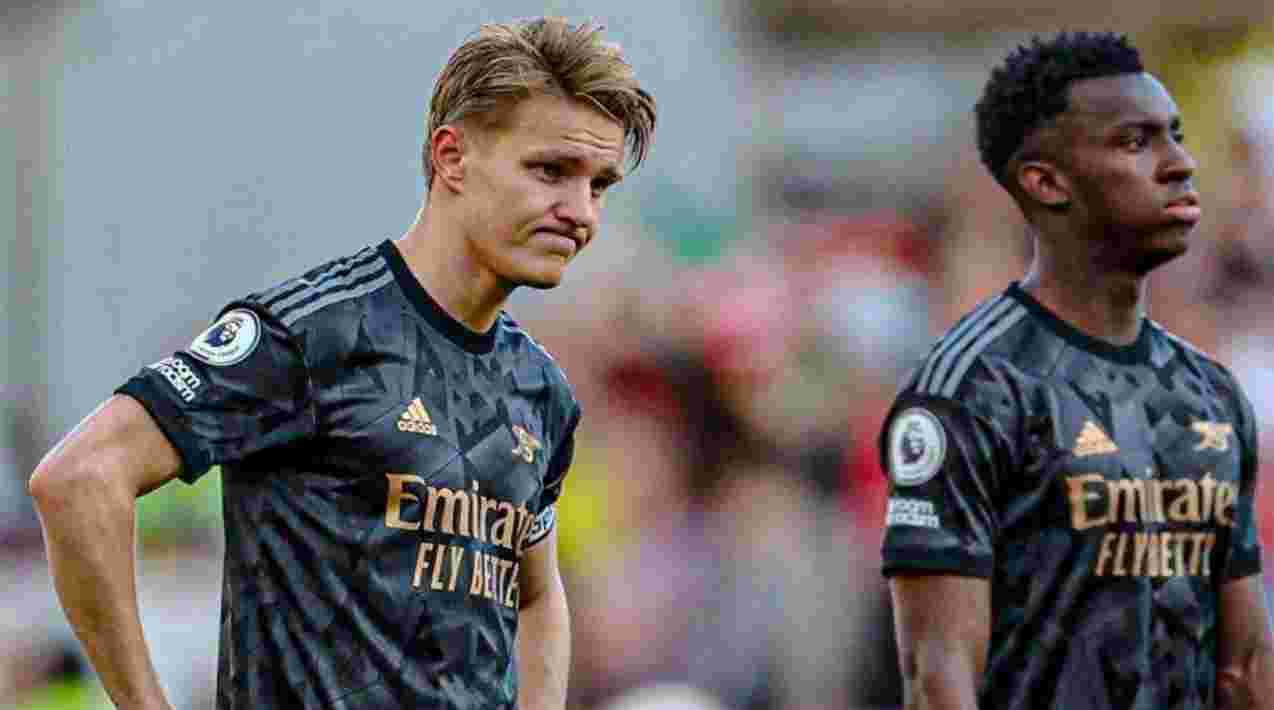 Ekspresi Martin Odegaard dan Eddie Nketiah usai kekalahan Arsenal di Nottingham Forest pada 20 Mei 2023