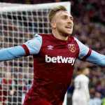 Jarrod Bowen merayakan golnya dalam satu pertandingan West Ham United