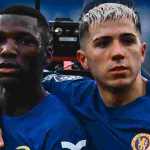 Moises Caicedo dan Enzo Fernandez merayakan gol Chelsea