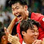 Son Heung-min merayakan kelolosan Korea Selatan ke perempat final Piala Asia pada 30 Januari 2024