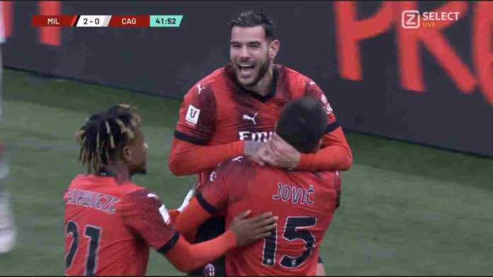 Theo Hernandez melompat untuk merayakan gol Luka Jovic