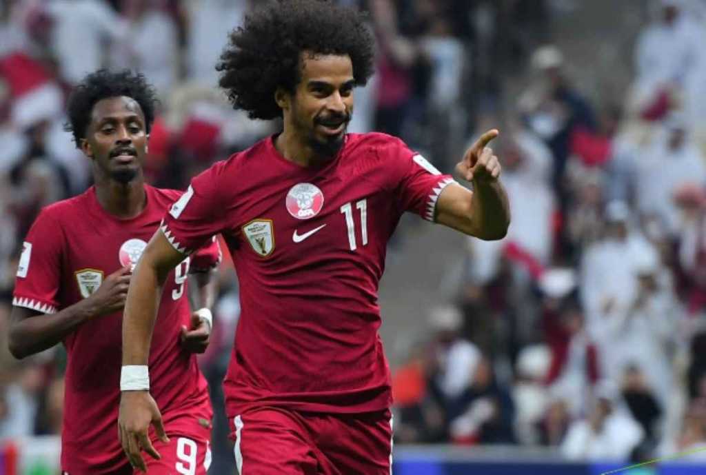 Akram Afif usai mencetak gol untuk Qatar di laga vs Lebanon