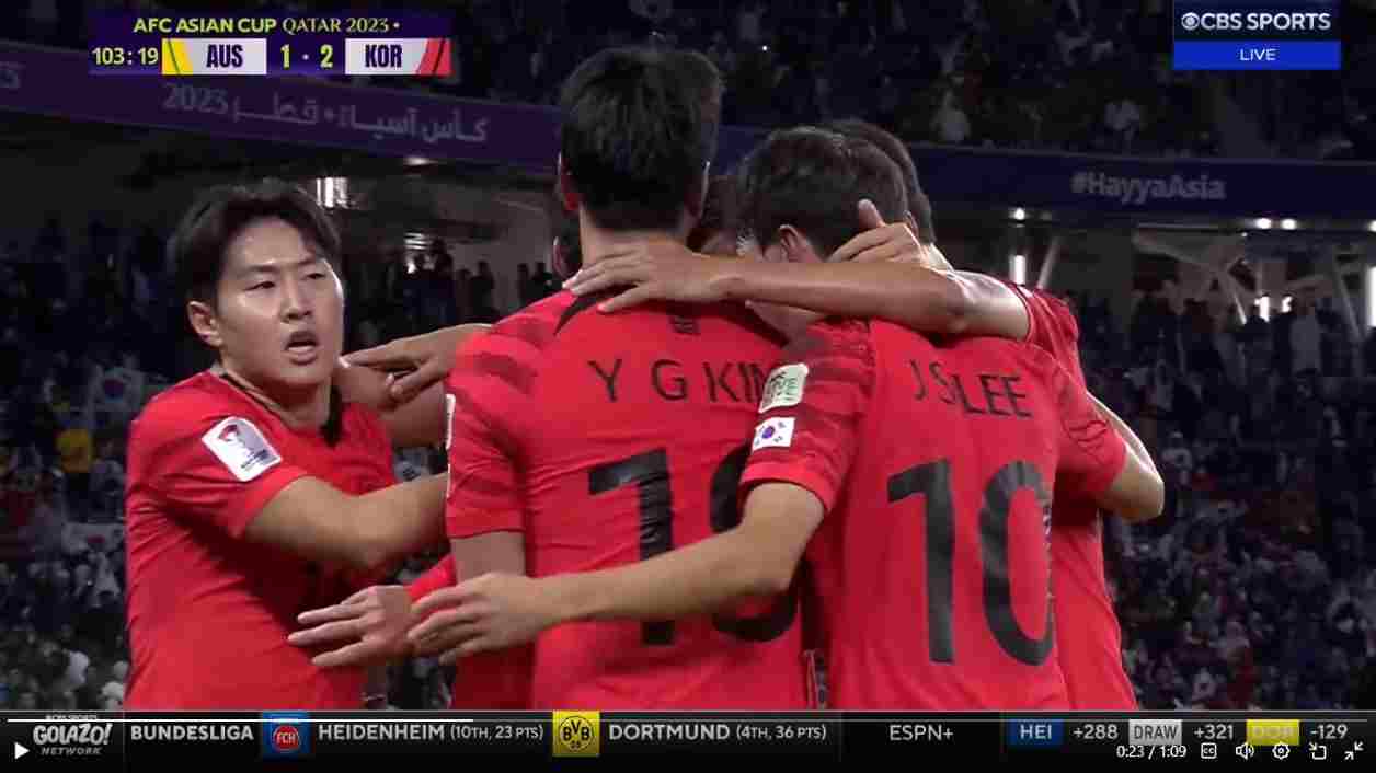 Korea Selatan merayakan gol kemenangan oleh Son Heung-min
