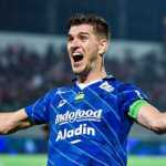 Nick Kuipers Incar Laga ke-100 Bersama Persib Bandung