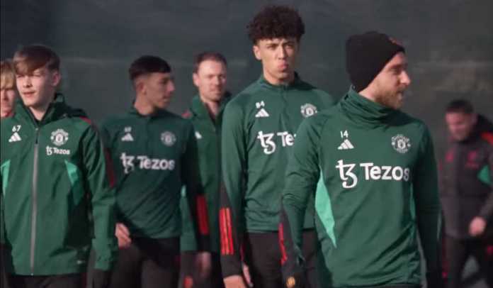 Man United tengah membidik beberapa pemain bintang untuk memperkuat skuad mereka di musim panas Man United tengah membidik beberapa pemain bintang untuk memperkuat skuad mereka di musim panas