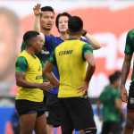 Peter Huistra dalam sebuah sesi latihan Borneo FC