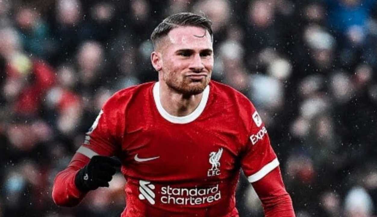 Alexis Mac Allister gelandang bertahan yang kni jadi geladang serang di Liverpool