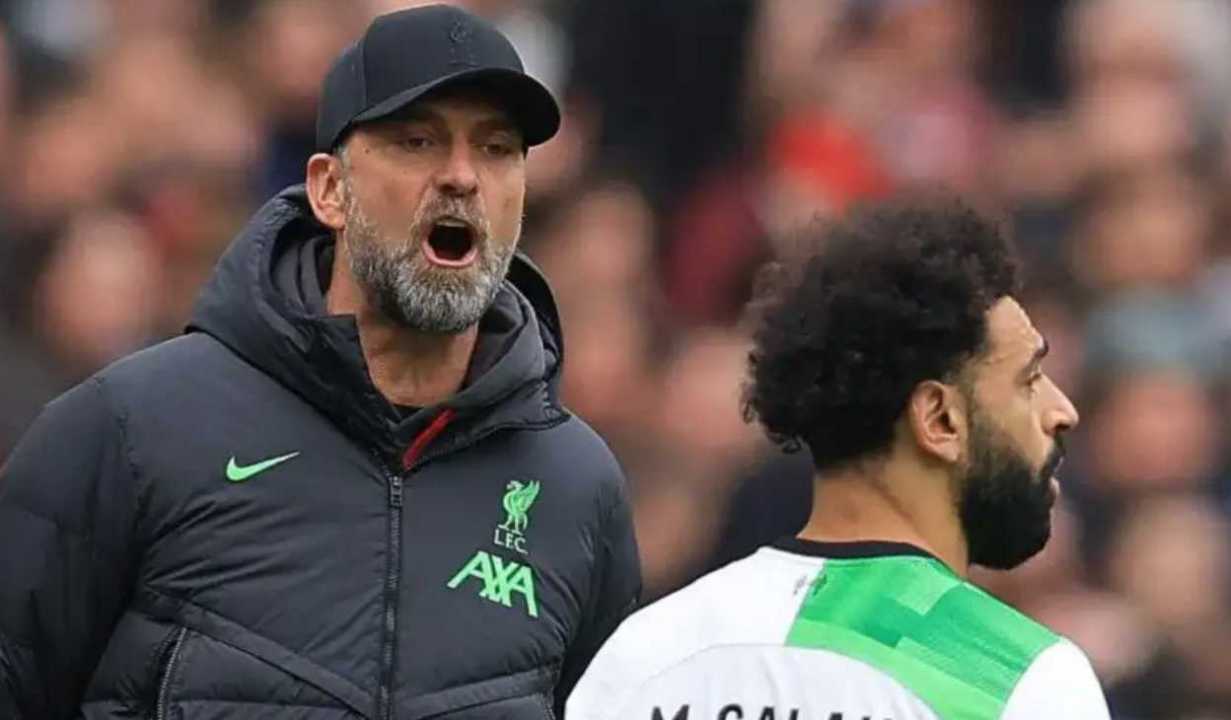 Jurgen Klopp dan Mohamed Salah saat ribut di pinggir lapangan