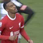 Ryan Gravenberch Disarankan Pindah Posisi Untuk Ikuti Jejak Sukses Legenda Arsenal dan City Ryan Gravenberch Disarankan Pindah Posisi Untuk Ikuti Jejak Sukses Patrick vieira