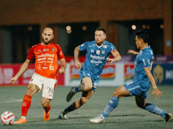 Duel Bali United vs Persib di leg pertama semifinal CS