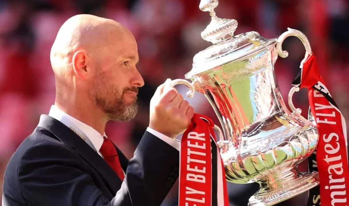 Erik Ten Hag pelatih Manchester United juara Piala FA