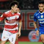 Madura United vs Persib di final leg kedua CS