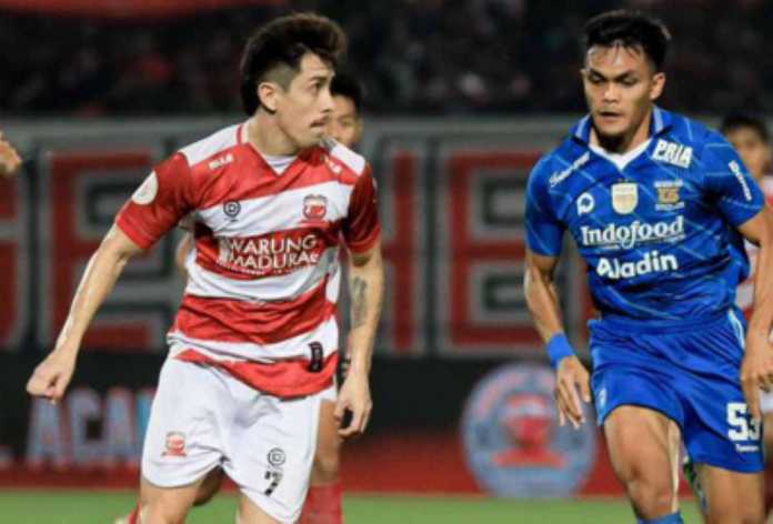 Madura United vs Persib di final leg kedua CS