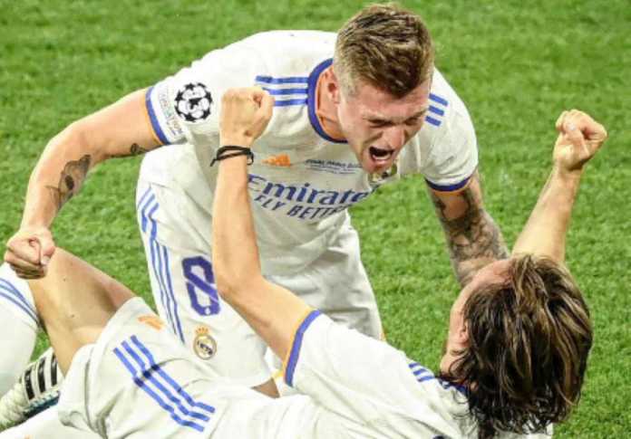 Toni Kroos dan Luka Modric dalam sebuah laga Real Madrid