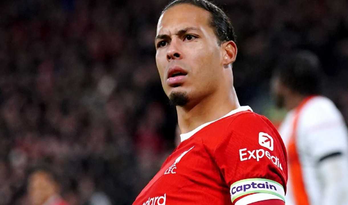 Virgil Van Dijk pemain Liverpool