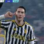 Dusan Vlahovic Dianugerahi Striker Terbaik Serie A