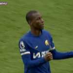 Nicolas Jackson rayakan gol kedua ke gawang West Ham