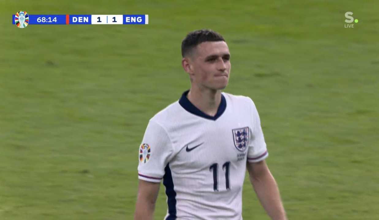 Phil Foden Belum Dimainkan di Posisi Terbaiknya