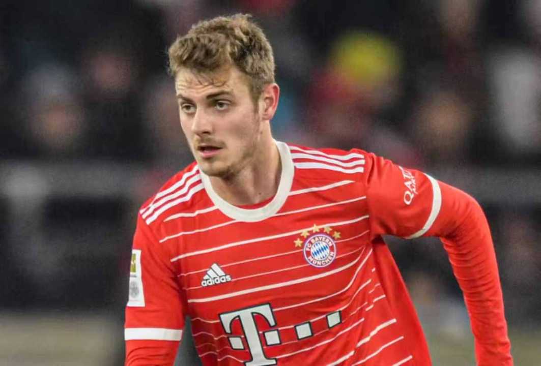 Bayern Munchen Pertahankan Josip Stanisic Tetap di Allianz Arena