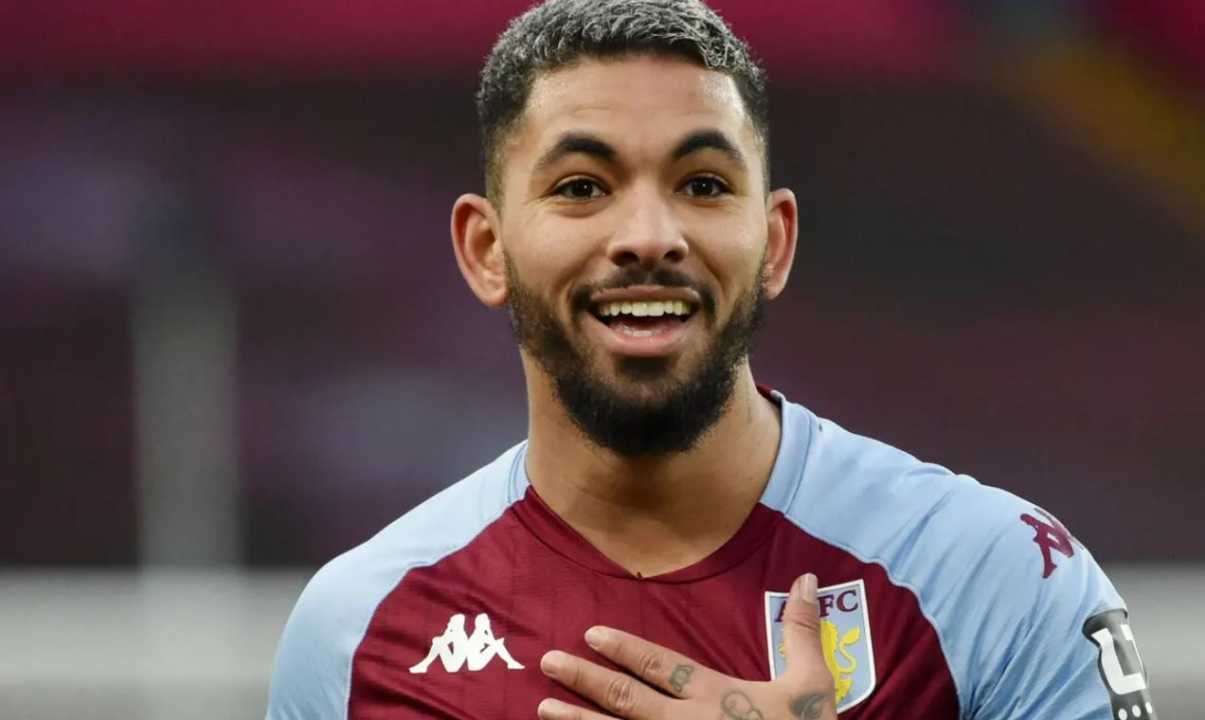 Douglas Luiz pemain Aston Villa merapat ke Juventus