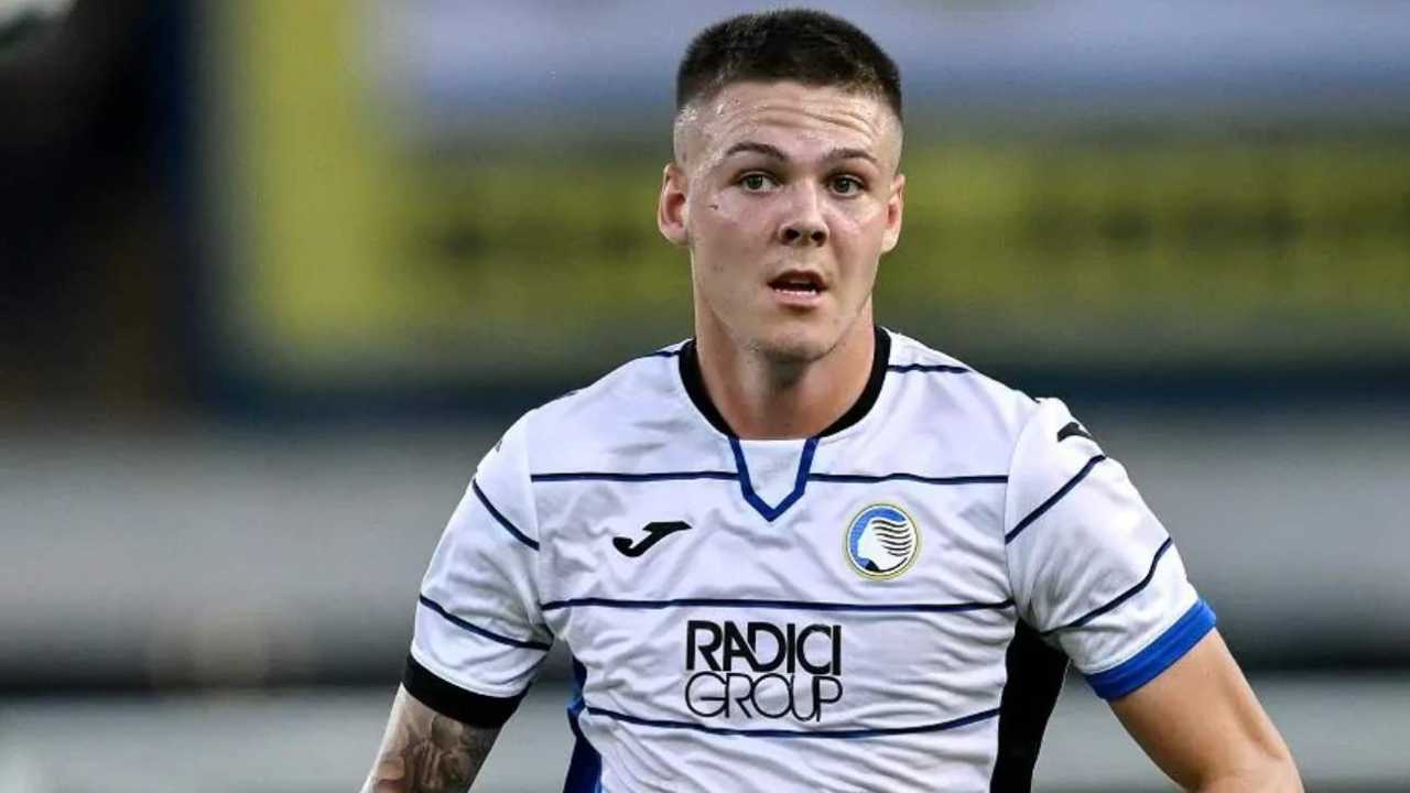 Emil Holm resmi bergabung dengan Bologna dari Spezia