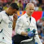 Fabian Schar saat cedera di laga Swiss vs Skotlandia