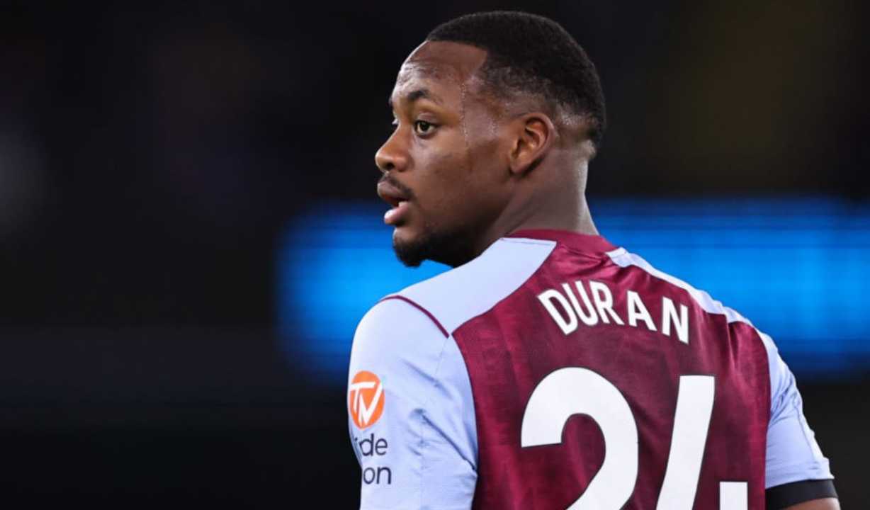 Jhon Duran pemain Aston Villa