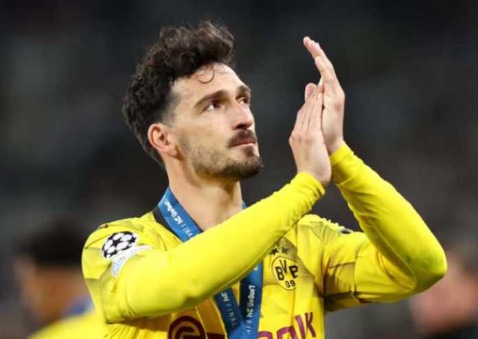 Mats Hummels Tinggalkan Borussia Dortmund