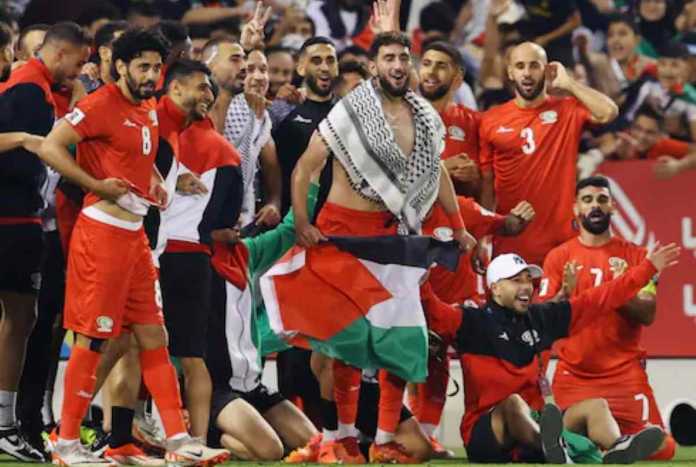 Mohammed Rashid Saat Rayakan Keberhasilan Timnas Palestina di Kualifikasi Piala Dunia