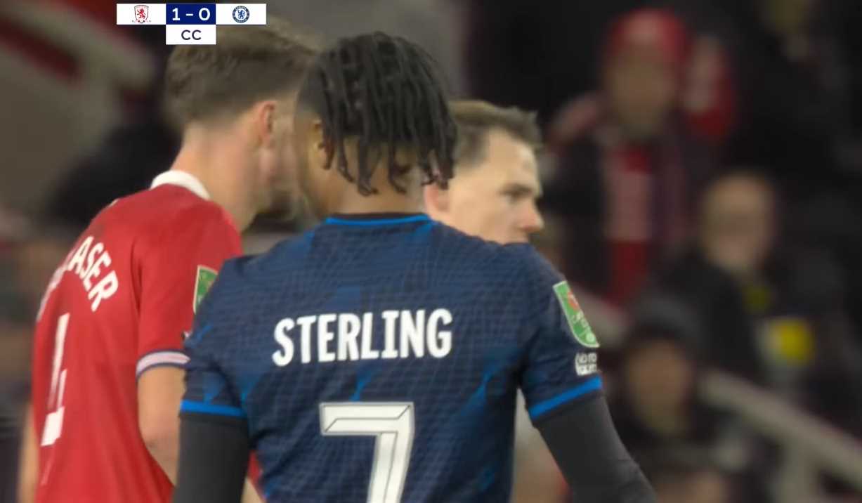 Raheem Sterling ingin bertahan di Chelsea