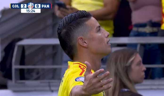 James Rodriguez Rayakan Gol ke Gawang Panama