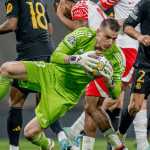 Andriy Lunin kiper Real Madrid