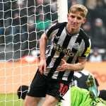 Anthony Gordon pemain Newcastle United target transfer Liverpool
