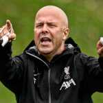 Arne Slot manajer Liverpool