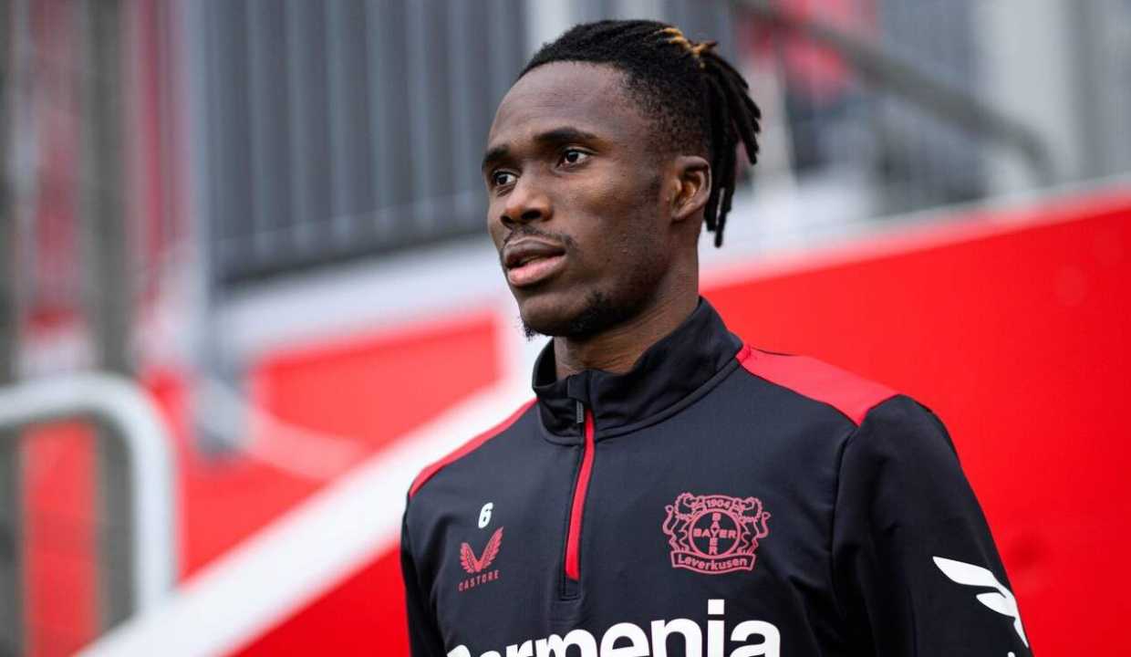 Bek Bayer Leverkusen Odilon Kossounou