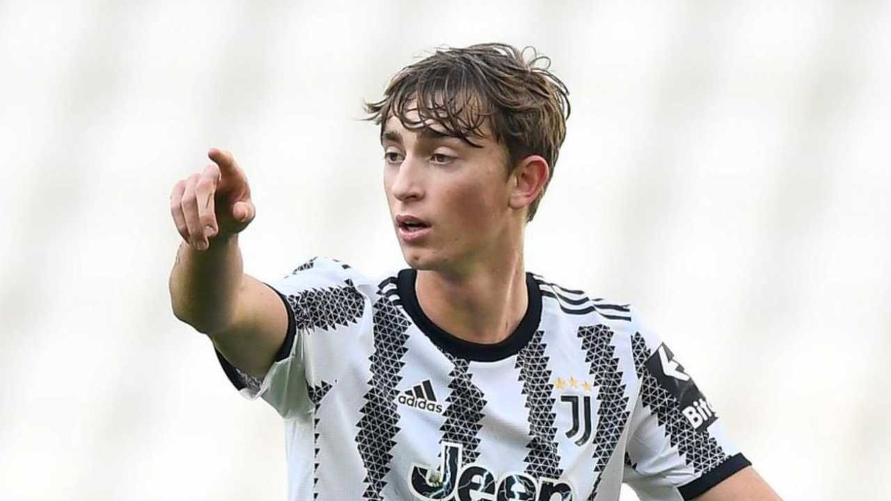 Bournemouth resmi datangkan Dean Huijsen dari Juventus