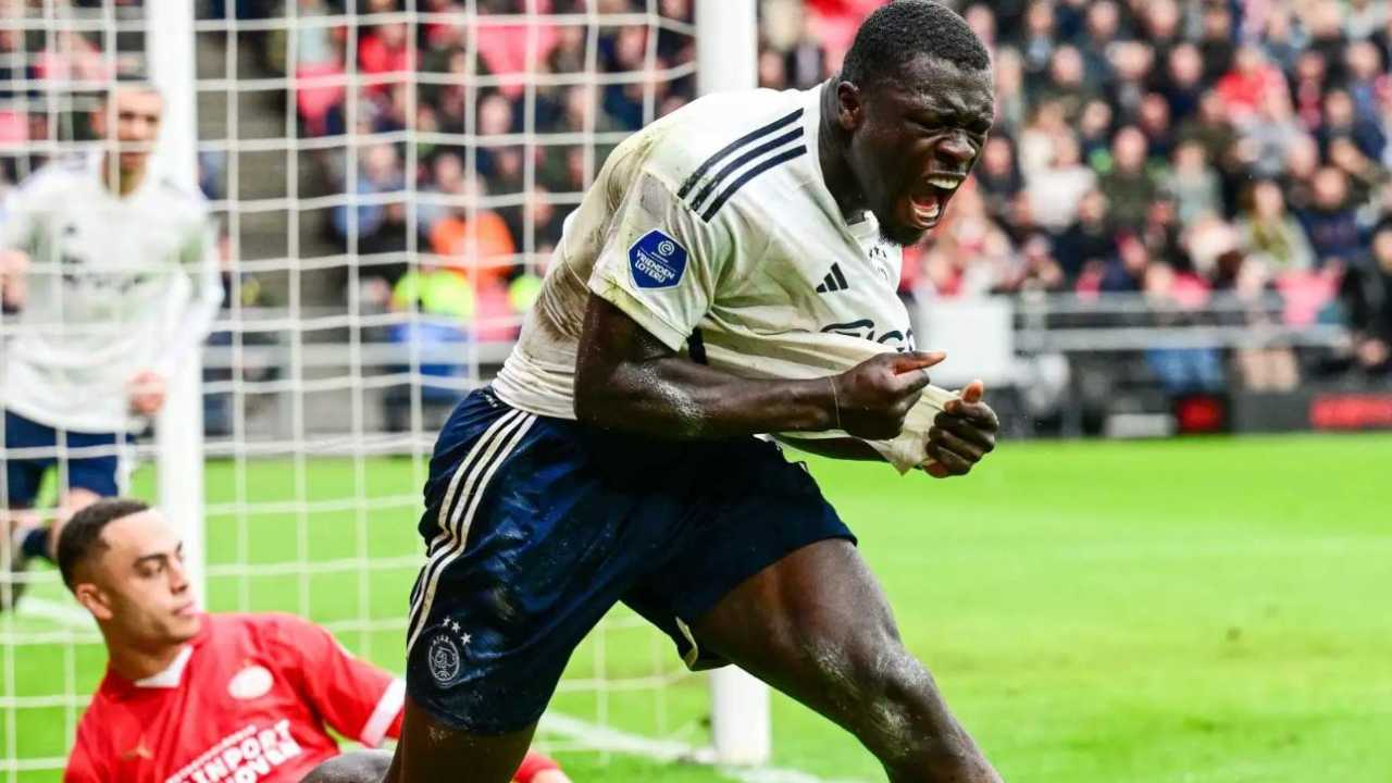 Brian Brobbey pemain Ajax Amsterdam incaran Arsenal