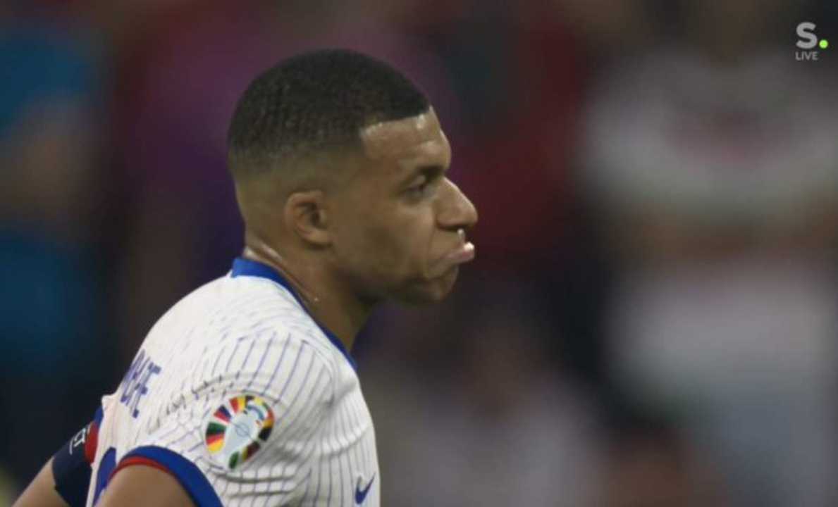 Ekspresi wajah Kylian Mbappe saat Lamine Yamal cetak gol balasan