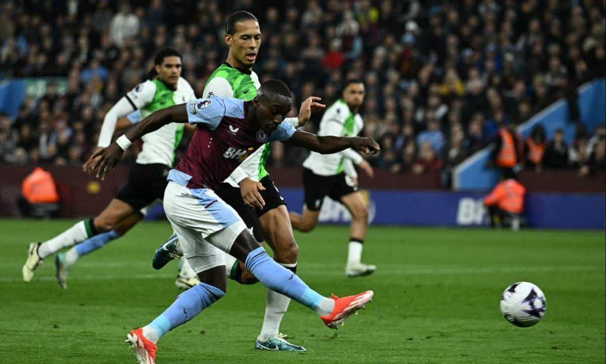 Jhon Duran pemain Aston Villa