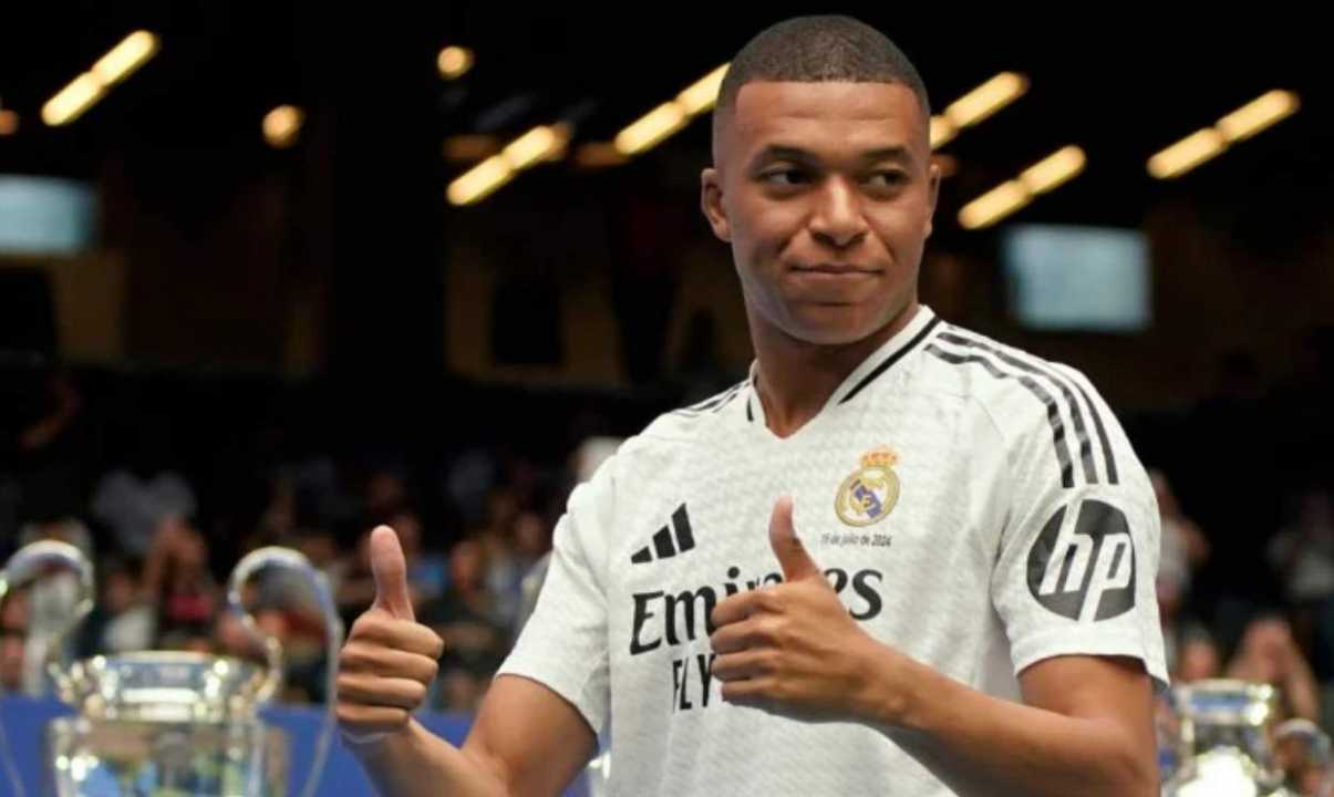 Kylian Mbappe pemain Real Madrid