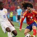Marc Cucurella saat berduel dengan Dembele di Laga Perancis vs Spanyol
