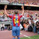Thierry Henry saat diperkenalkan sebagai pemain Barcelona
