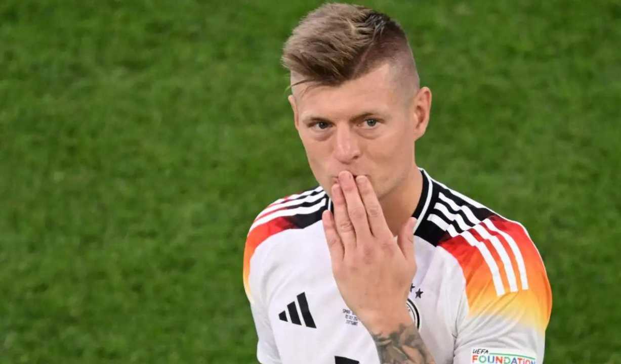 Toni Kroos pemain Real Madrid dan Timnas Jerman pensiun dari duia sepak bola