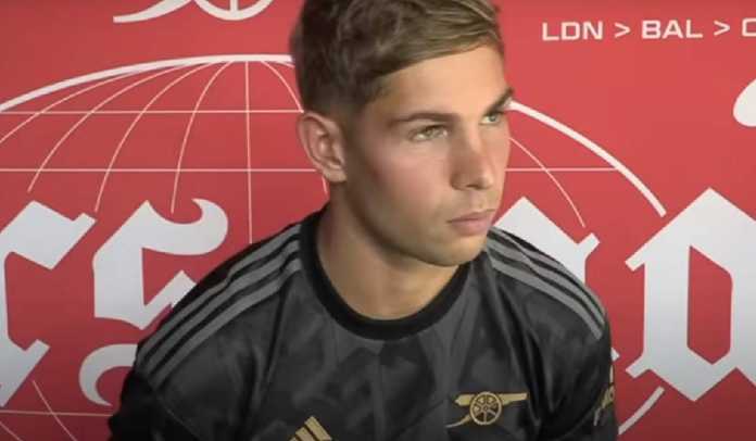 Emile Smith Rowe Dikeluarkan dari Skuad Arsenal vs Man Utd