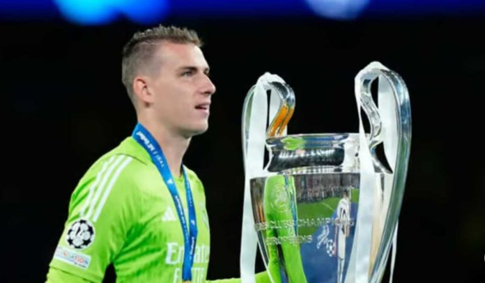 Andry Lunin akan bertahan di Real Madrid