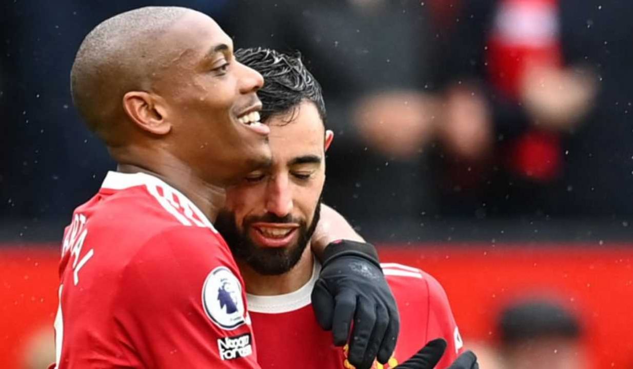 Anthony Martial dan Bruno Fernandes selebrasi bersama