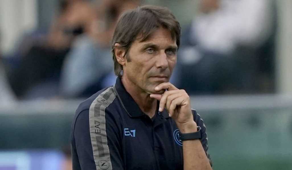 Antonio Conte menelan kekalahan di laga debutnya bersama Napoli