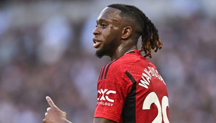 Bek Manchester United Aaron Wan-Bissaka resmi pindah ke West Ham United