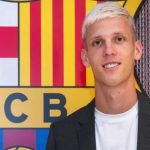 Dani Olmo saat diperkenalkan sebagai pemain baru Barcelona